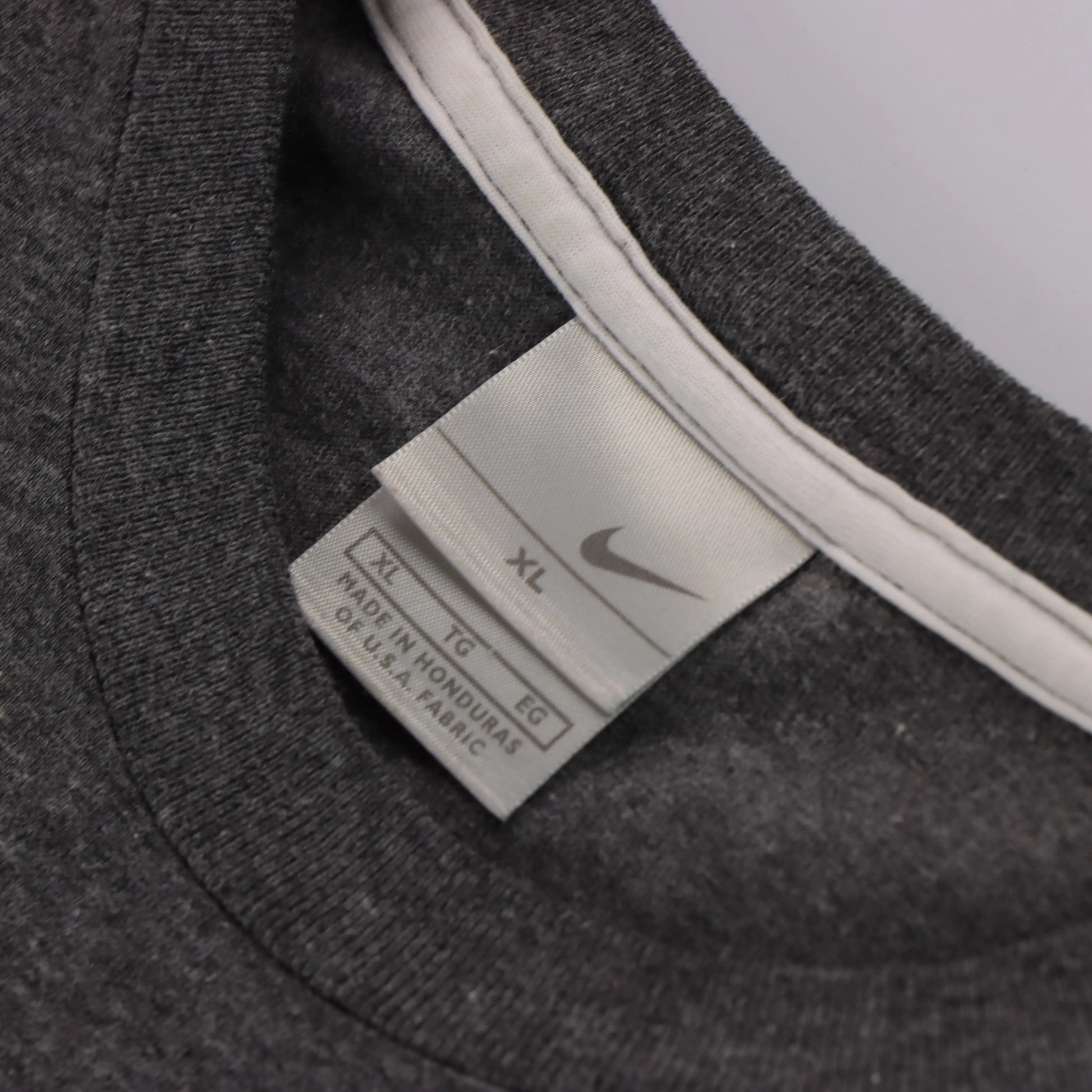 NIKE Dynamic Stripe Embroidered Swoosh Logo Dark Grey T-Shirt (XL) Vintage Sole Melbourne