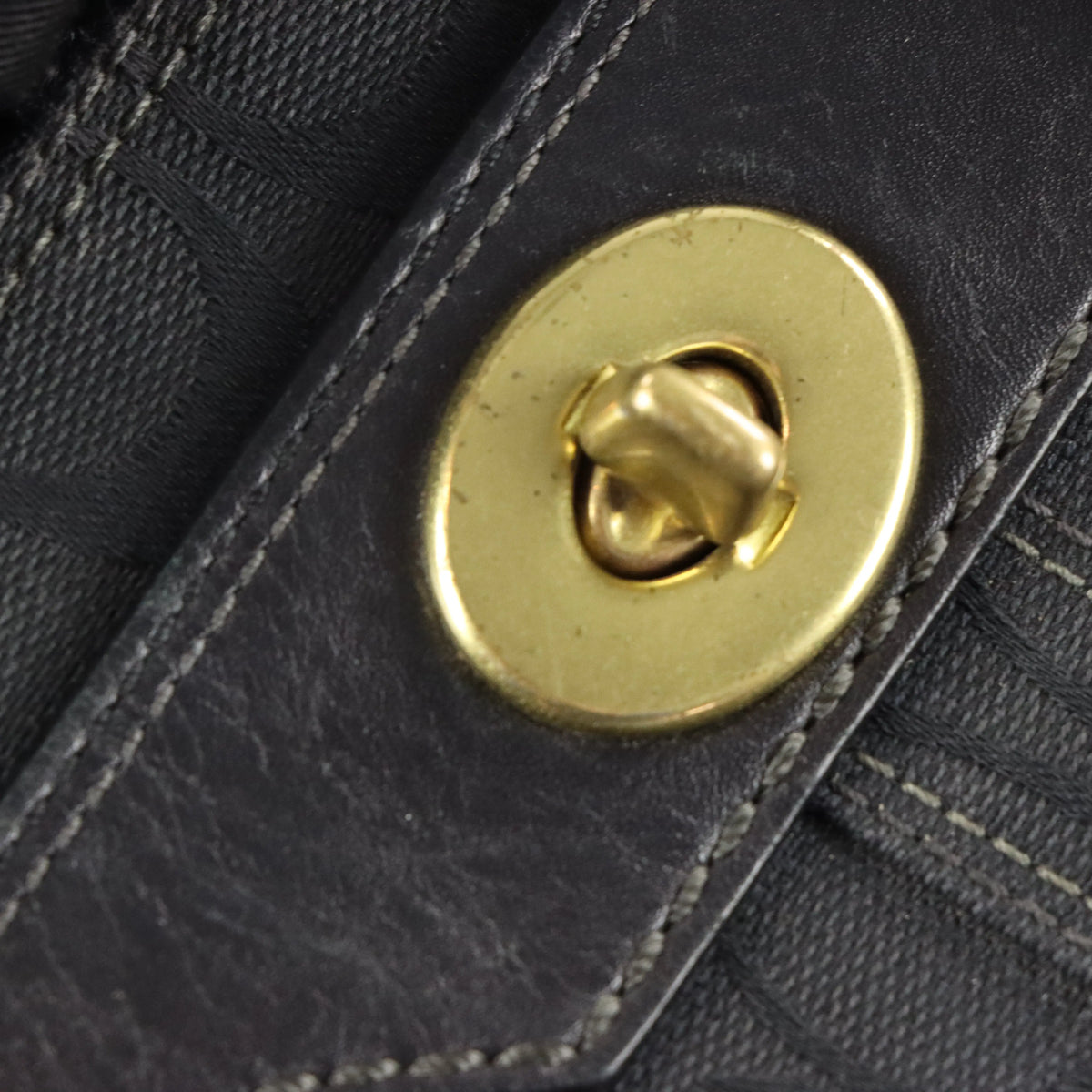 Vintage COACH F0771 Turnlock Black & Gold Shoulder Bag
