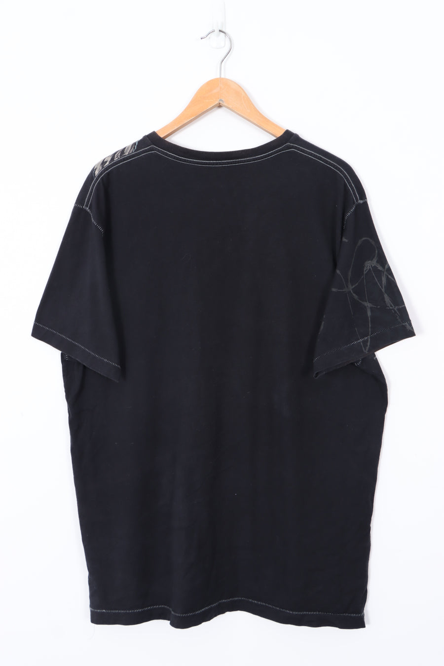 MARC ECKO Skull and Roses Design V-Neck Black T-Shirt (XL)