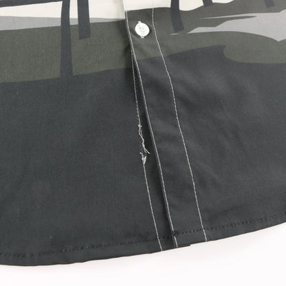 NFL TEAM APPAREL Las Vegas Raiders Button Up All Over Print Hawaiian Shirt (M)