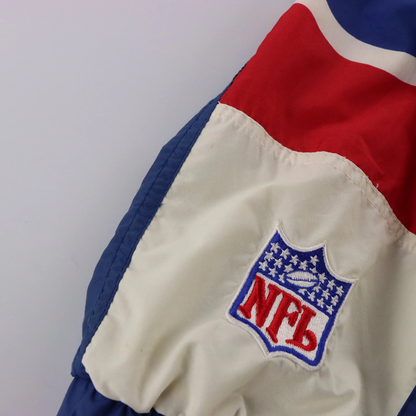 Vintage REEBOK 'NFL Pro Line' New England Patriots Embroidered Logo Windbreaker Jacket (XXL)