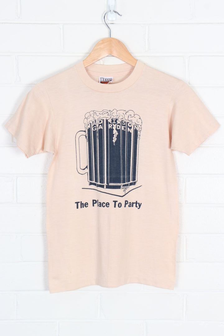 Madison Square Garden 'The Place To Party' Single Stitch Beer Tee (XS)