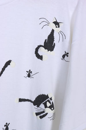 Black & White Tuxedo Cat Chasing Mouse Puff Print Tee USA Made (L)