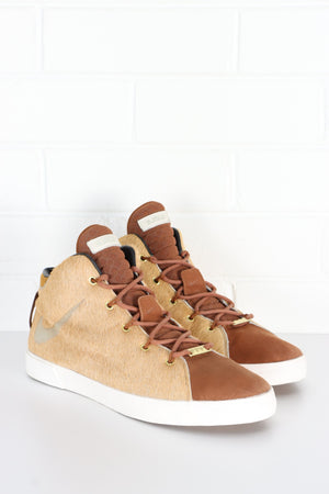 Lebron leather shoes deals