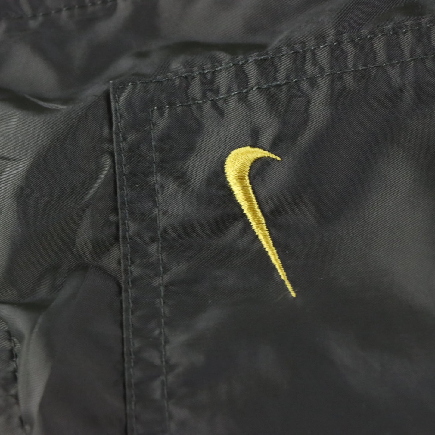 Vintage NIKE Embroidered Swoosh Khaki Two Tone Windbreaker Jacket (L)