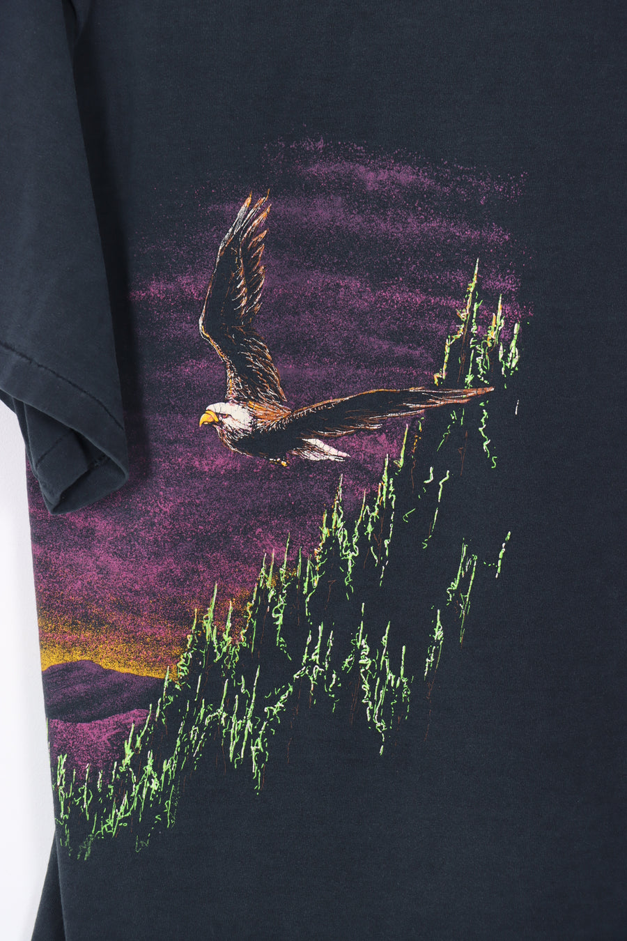 Eagle & Sunset Nature Wrap Around USA Made Graphic Tee (M)