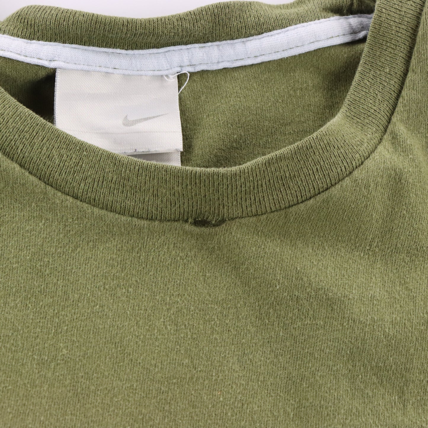NIKE Khaki Green & White Embroidered Swoosh Logo Tee (L) Vintage Sole Melbourne