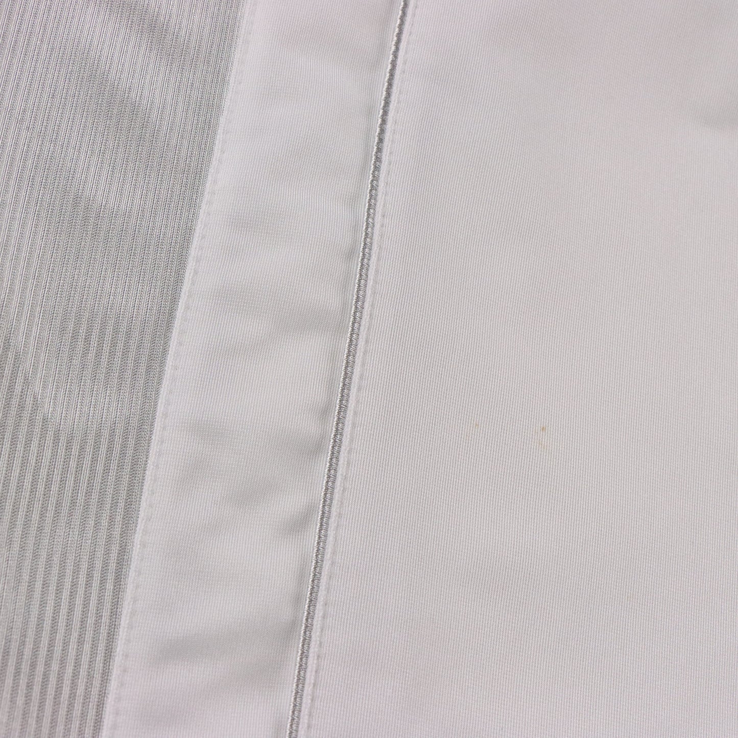 Vintage NIKE White & Silver Embroidered Swoosh Logo Y2K Tank Top Tee (XXL) Vintage Sole Melbourne