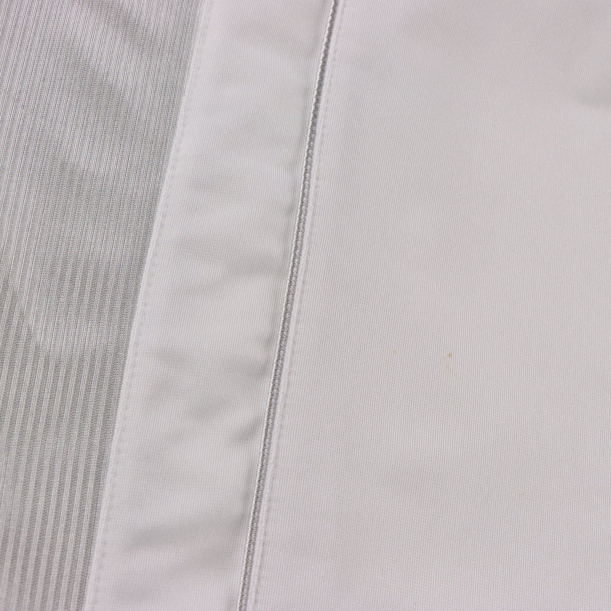 Vintage NIKE White & Silver Embroidered Swoosh Logo Y2K Tank Top Tee (XXL) Vintage Sole Melbourne