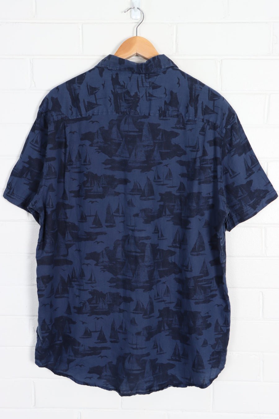 TOMMY HILFIGER Linen Navy Blue Sailboat Short Sleeve Shirt (XL)