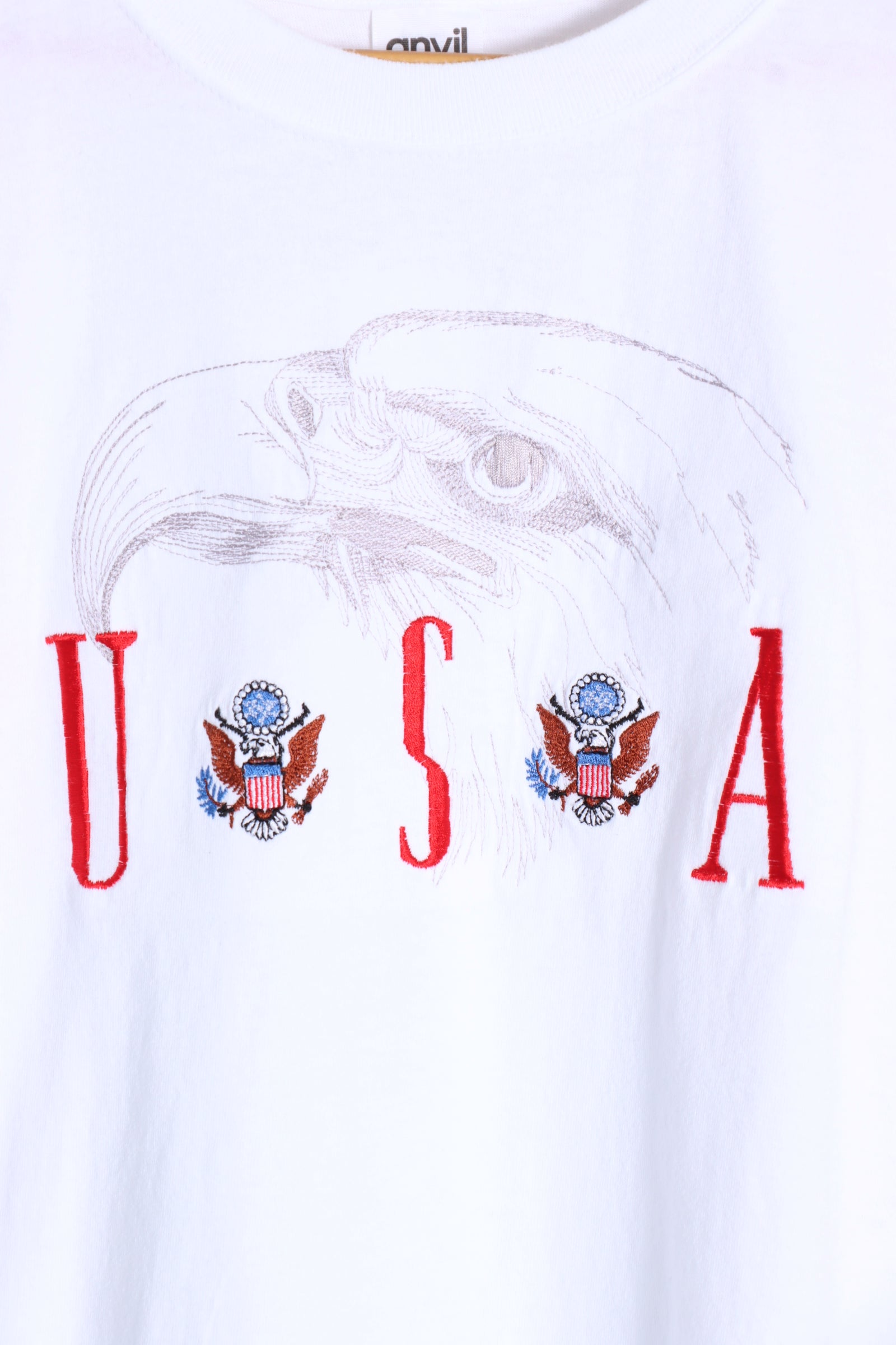 USA Bald Eagle & Crest Silver Detail Embroidered T-Shirt (XL) - Vintage Sole Melbourne