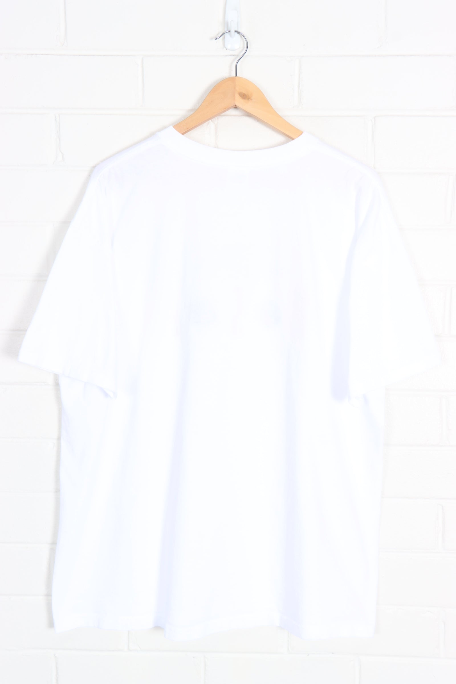 USA Bald Eagle & Crest Silver Detail Embroidered T-Shirt (XL) - Vintage Sole Melbourne