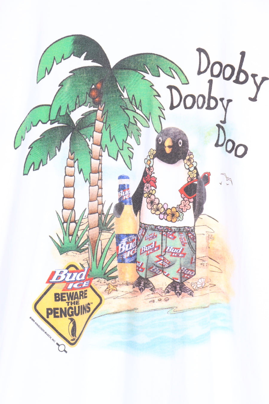 1996 Vintage Beware The Penguins Bud Ice USA Made Graphic Tee (XL)