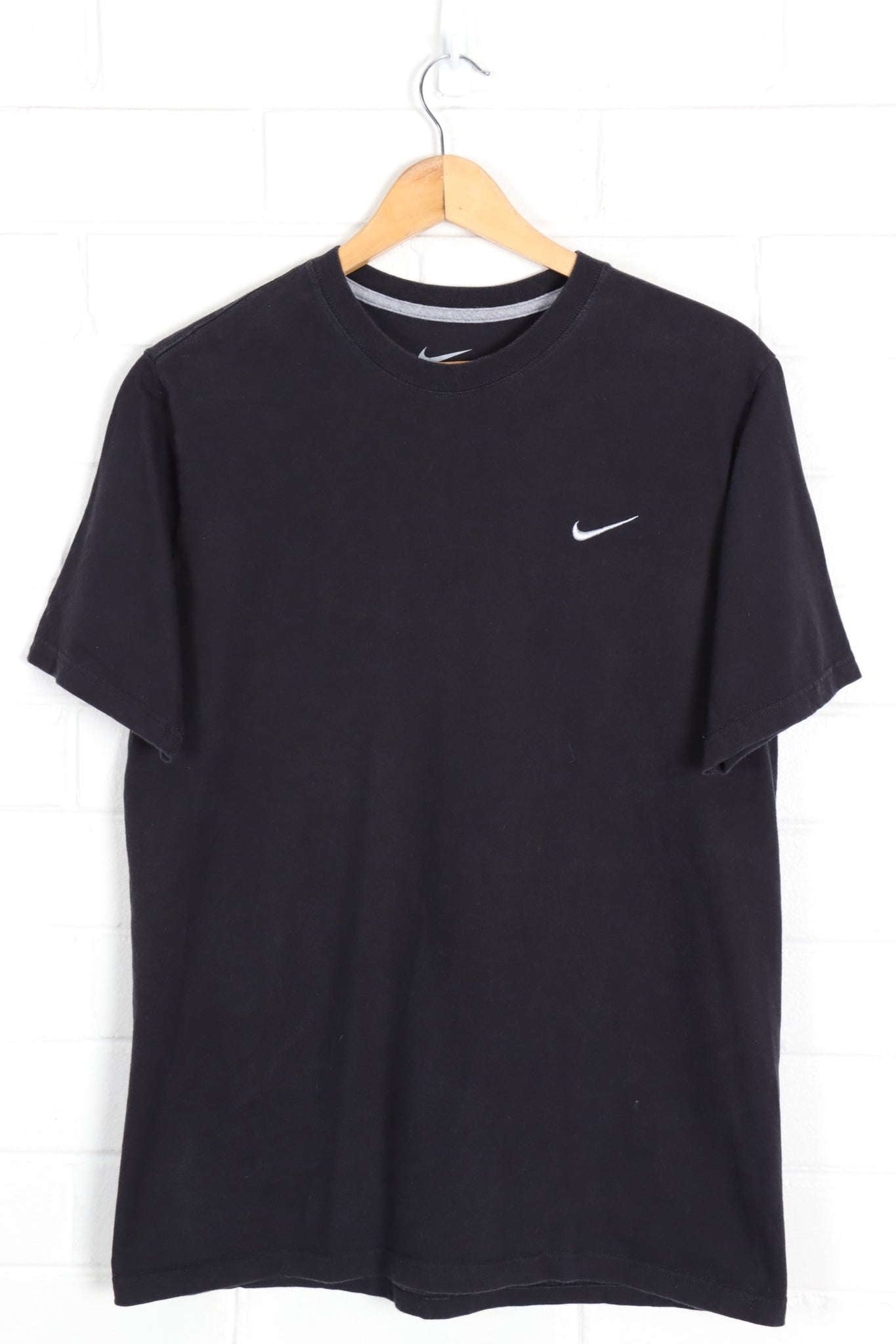 Nike deals classic swoosh