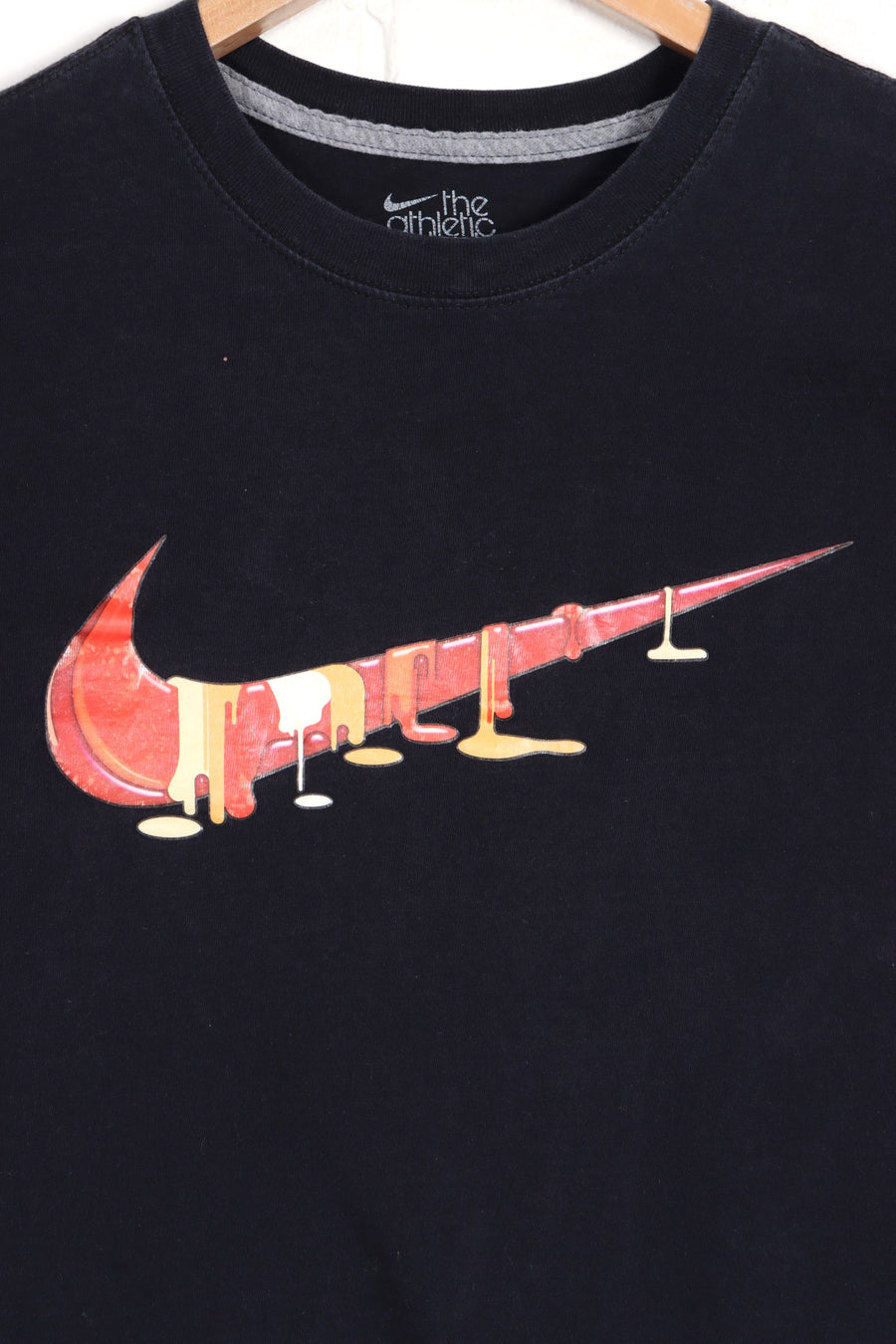 NIKE Melt Drip Swoosh Logo T-Shirt (M-L)